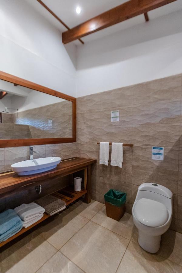 Salvatierra Beachfront Hotel Puerto Coyote Ngoại thất bức ảnh