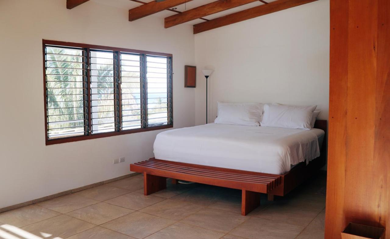 Salvatierra Beachfront Hotel Puerto Coyote Ngoại thất bức ảnh