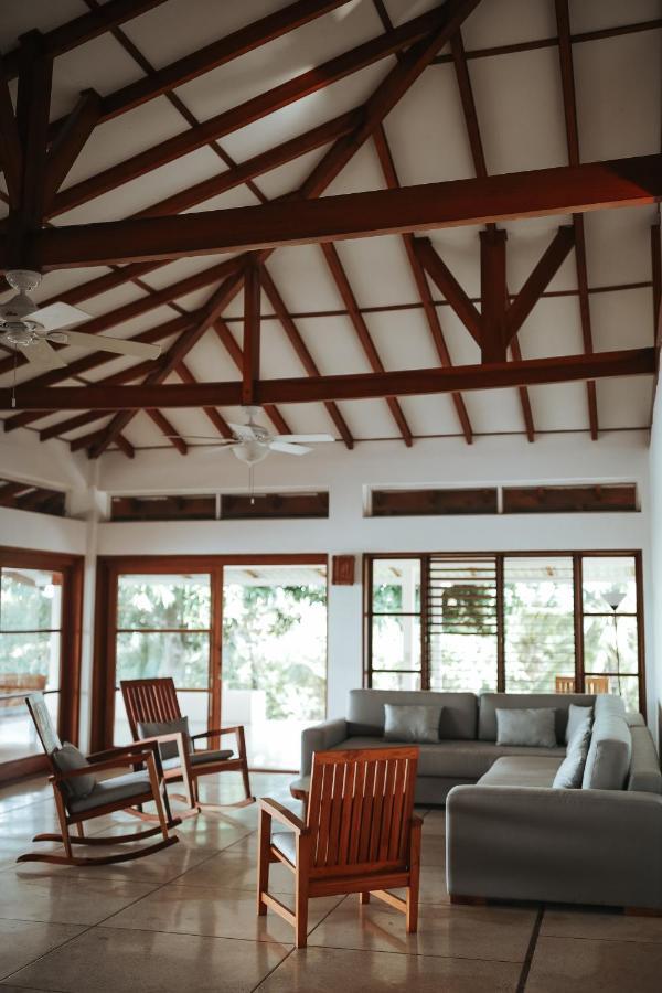 Salvatierra Beachfront Hotel Puerto Coyote Ngoại thất bức ảnh